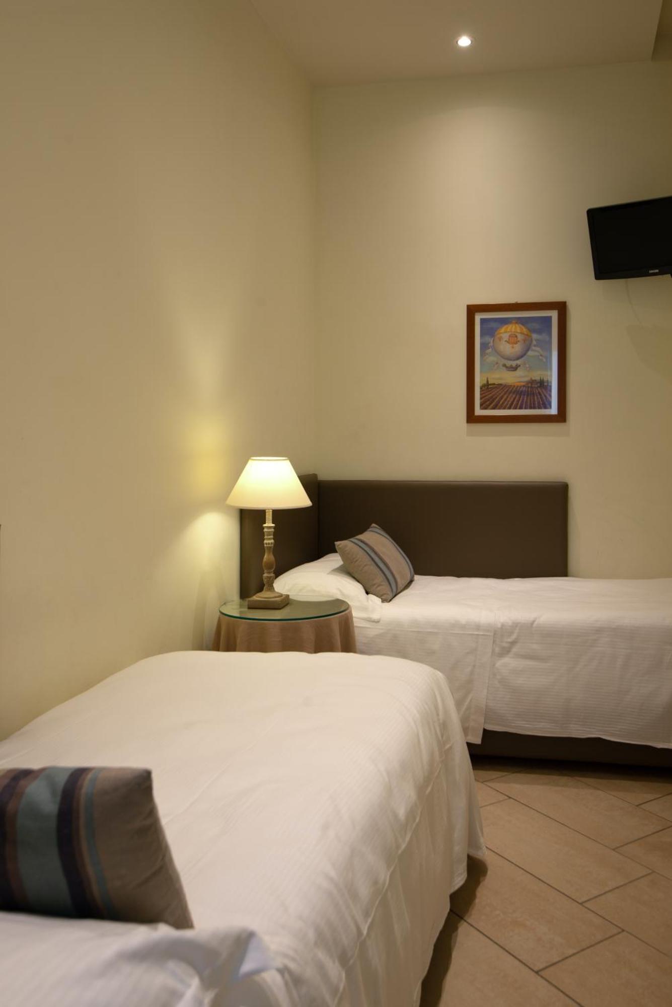 Residence Lungomare - Charming Apartments Riccione Phòng bức ảnh