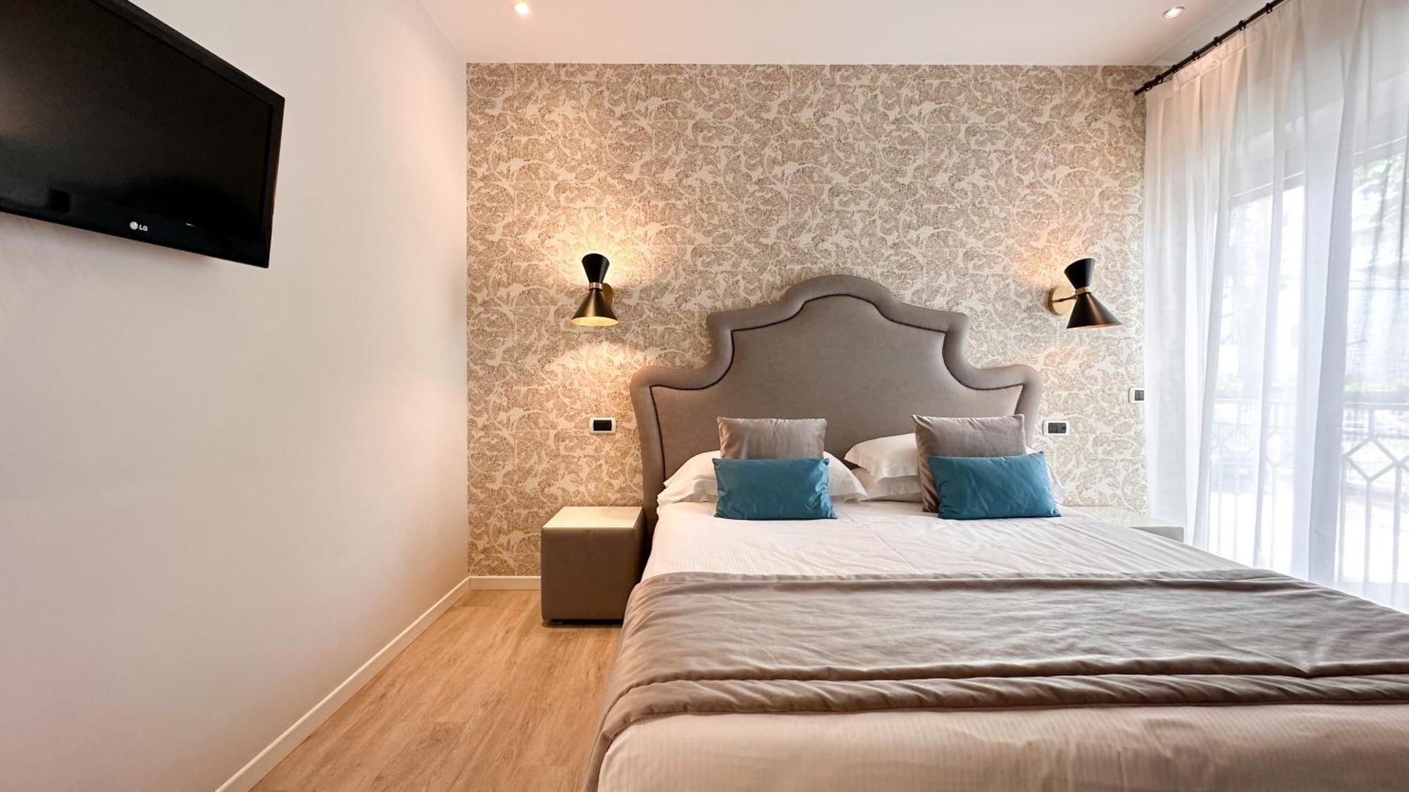 Residence Lungomare - Charming Apartments Riccione Ngoại thất bức ảnh