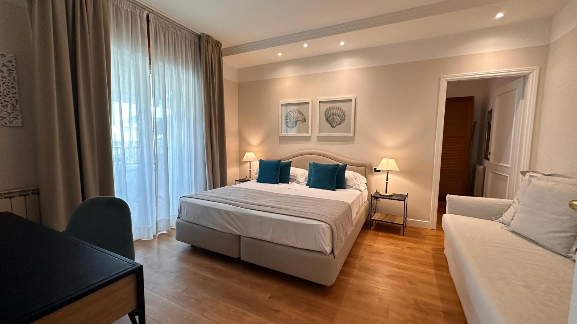 Residence Lungomare - Charming Apartments Riccione Ngoại thất bức ảnh