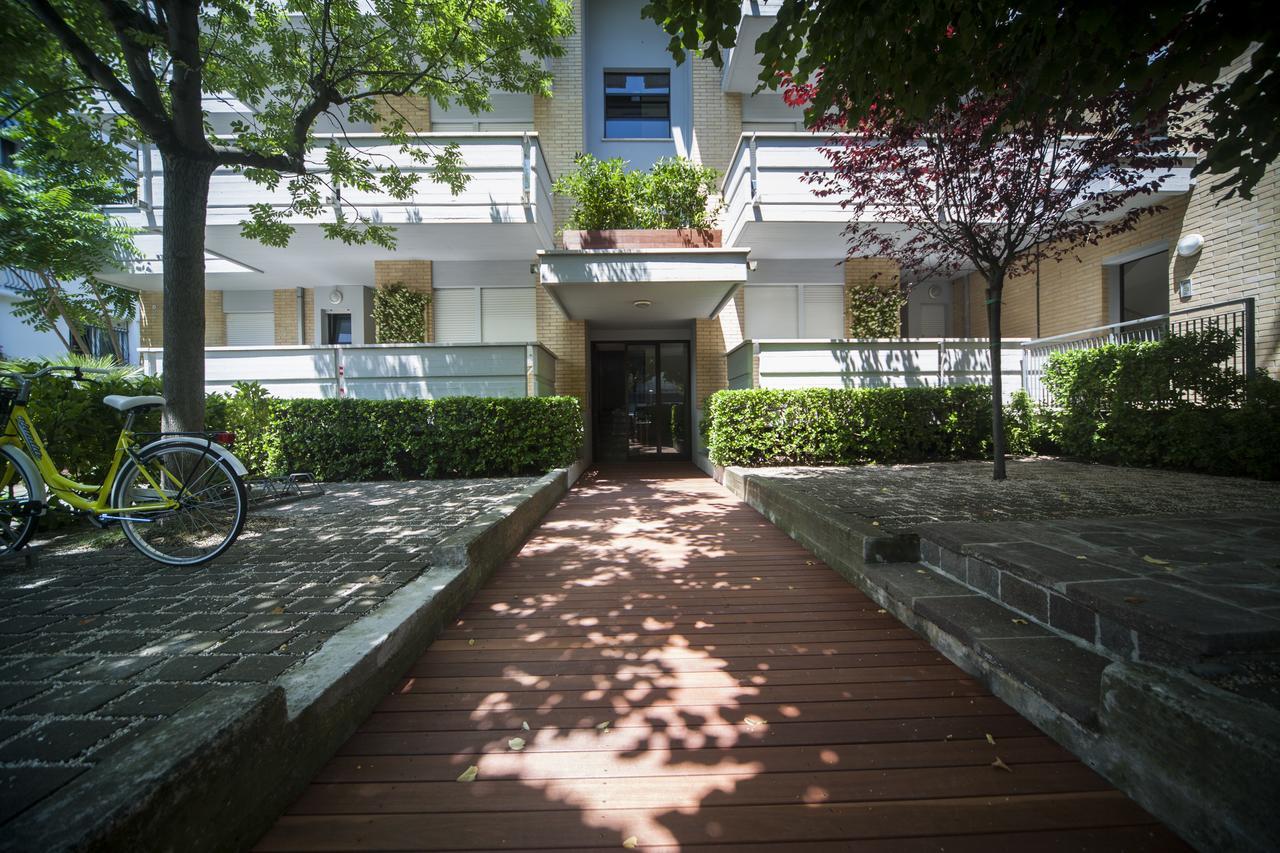 Residence Lungomare - Charming Apartments Riccione Ngoại thất bức ảnh